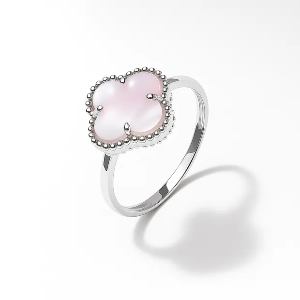 Silver ring Clover with Pearl insert 